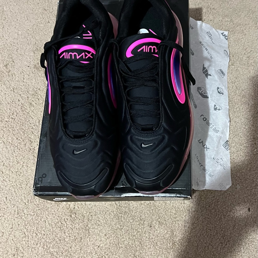 Brand New Nike Air Max 720 Pink Blast Men’s Size 9